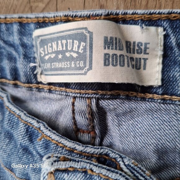 Signature By Levi Strauss & Co. Womens Mid Rise Bootcut Jeans Size 12 Medium 98% - Picture 3 of 13